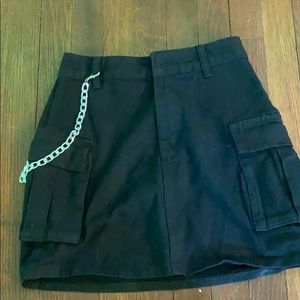 Black skirt with chain